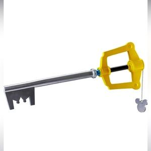 NWT Sora Keyblade  32 inches